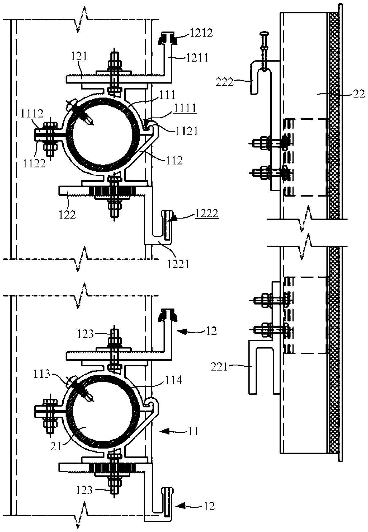 Curved-surface curtain wall connecting structure and construction method thereof