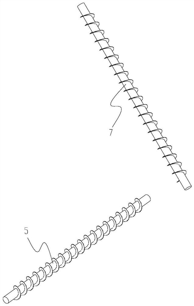 Tobacco crushed material blending device