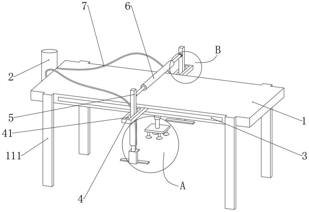 Quick feeding device for rice straw decoration plate production line