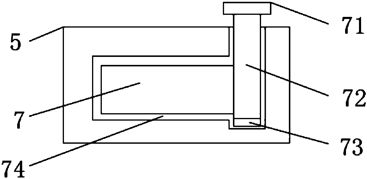 Liquefied gas cylinder valve protection device