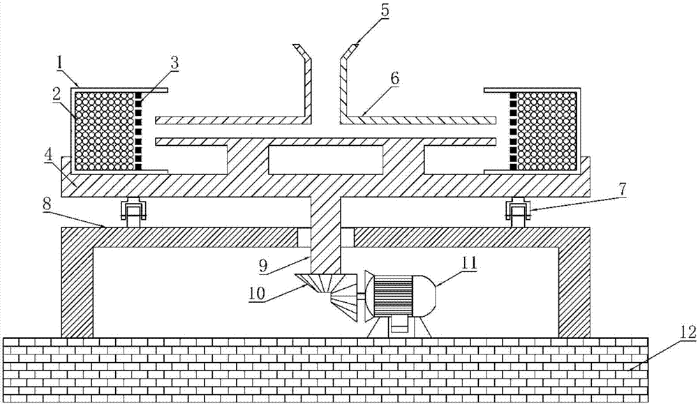 Method and device for preparing porous foam metal through super-gravity seepage