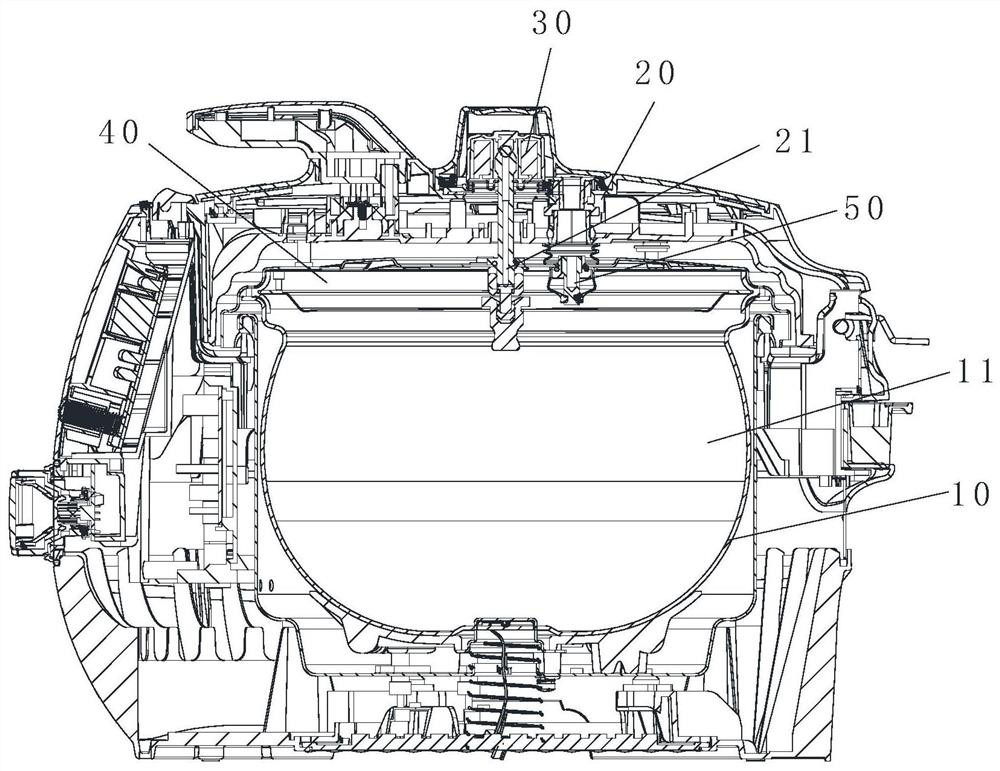 Cooking utensil and exhaust control method thereof