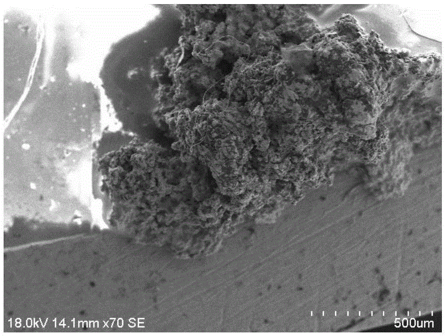 Silver alloy and method for preparing high-temperature transparent enamel decorating silver jewelry by using silver alloy