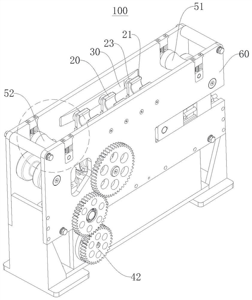 Cable traction device