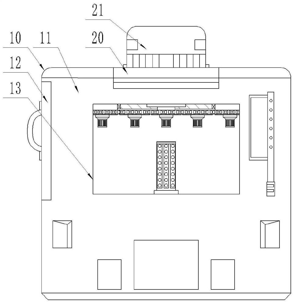 Paint spraying device and method applied to hardware workpiece